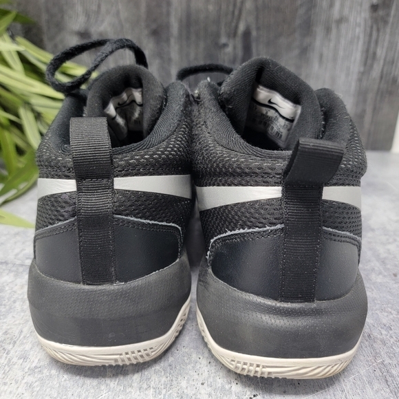 Nike | Team Hustle Youth Basketball Shoes Black with Strap Across Laces - Picture 2 of 8